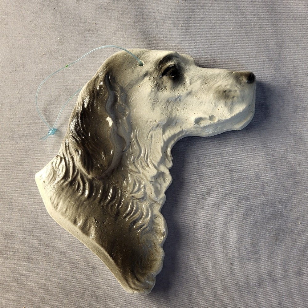 Vintage Chalkware Pointer Setter Dog Wall Hanging Grey